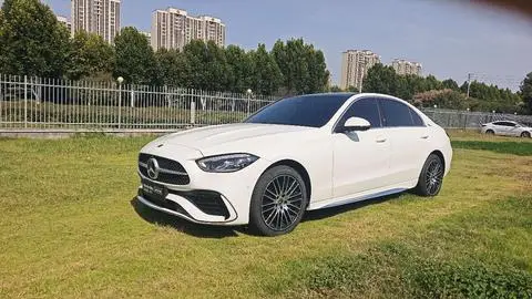 Mercedes-Benz C-Class 2024