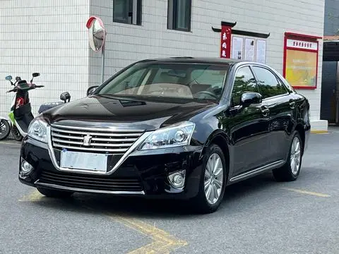 Toyota Crown 2012