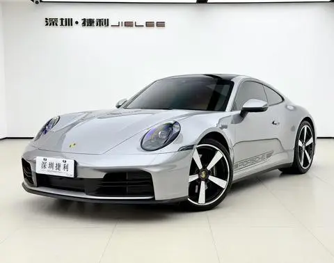 Porsche 911 2025