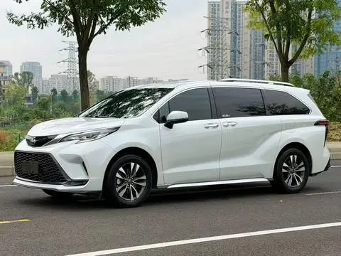 Toyota Granvia 2024