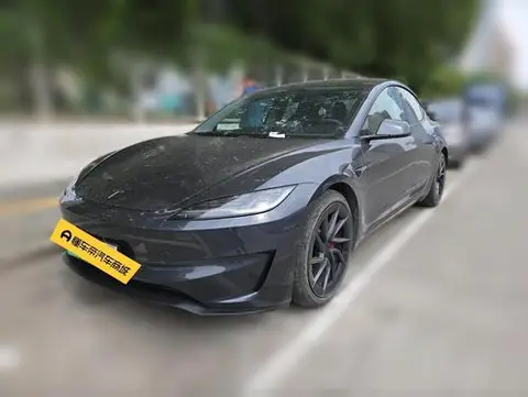 Tesla Model 3 2024
