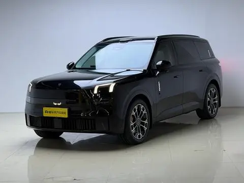 Lynk & Co 900 2025