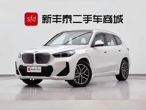 BMW iX1 2025