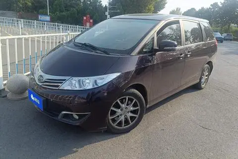 BYD M6 2015