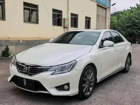 Toyota Reiz 2013