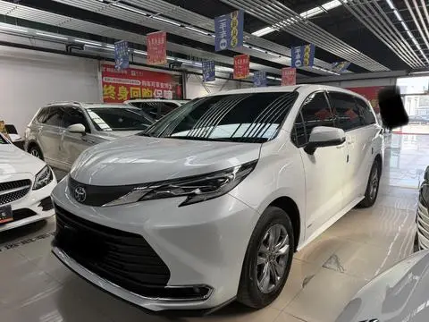 Toyota SIENNA 2024