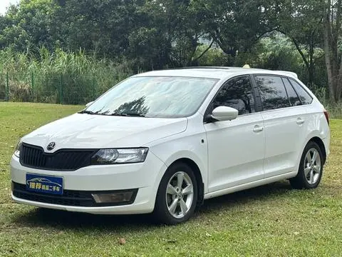 Skoda Rapid Spaceback 2016