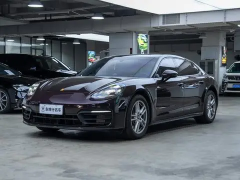 Porsche Panamera 2023