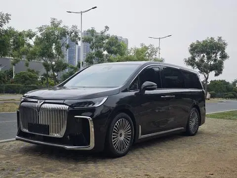 Voyah 梦想家 PHEV 2025
