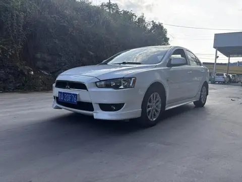 Mitsubishi 翼神 2011