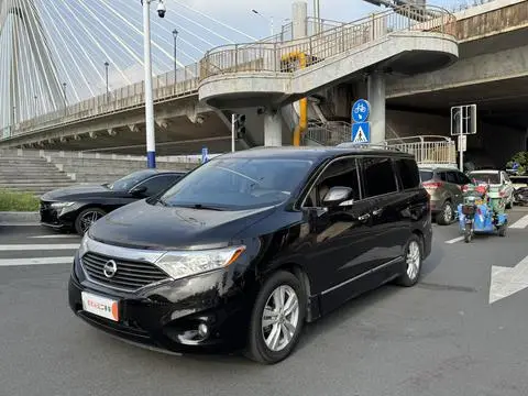 Nissan 贵士 2015