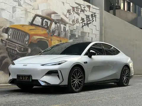 Geely E8 2024