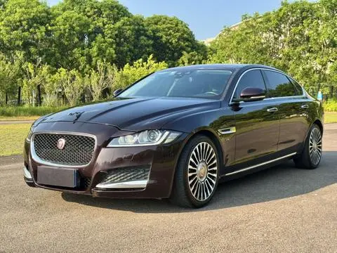 Jaguar XFL 2019