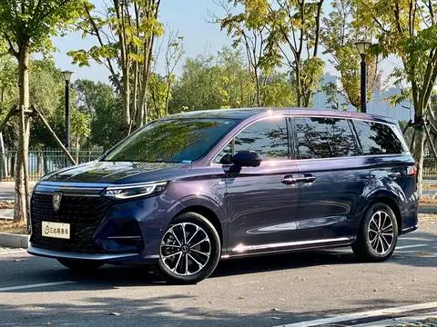 Roewe iMAX8 2022