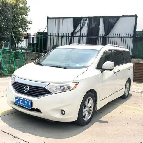 Nissan 贵士 2015