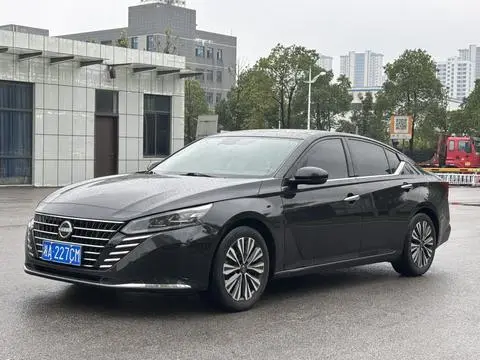 Nissan Teana 2022