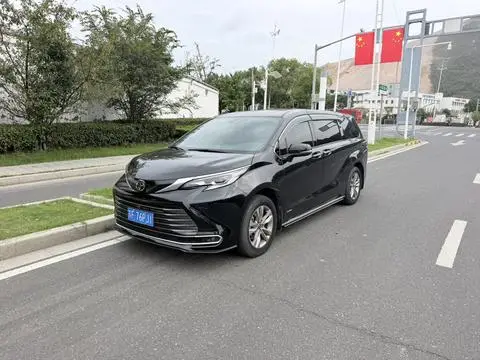 Toyota SIENNA 2024