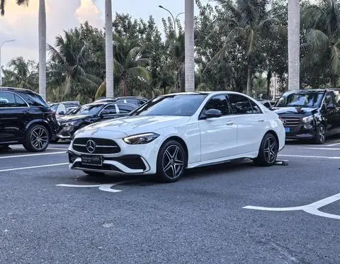Mercedes-Benz C-Class 2025