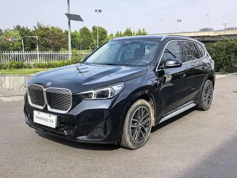 BMW iX1 2024