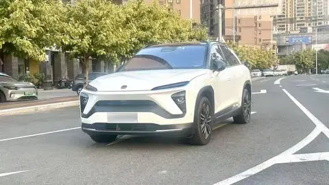 NIO ES6 2020