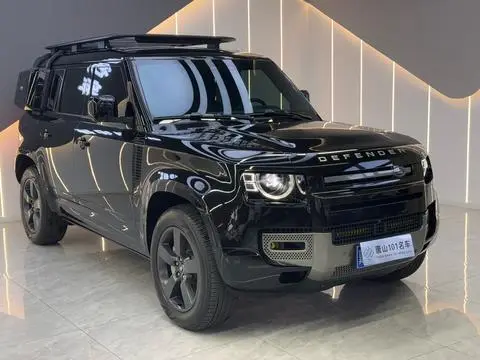 Land Rover Defender 2024