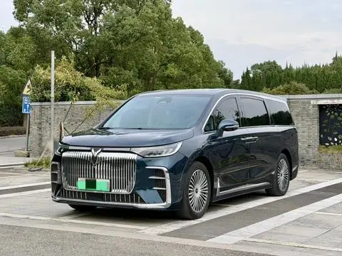 Voyah 梦想家 PHEV 2025