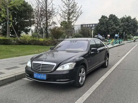 Mercedes-Benz S-Class 2011