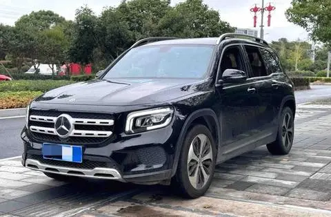 Mercedes-Benz GLB 2023