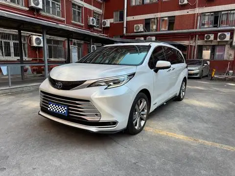 Toyota 赛那 2023