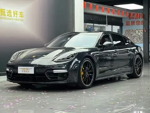 Porsche Panamera 2023