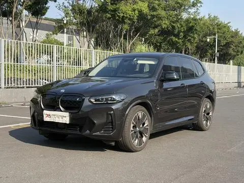 BMW iX3 2023