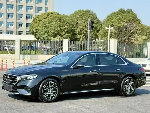 Mercedes-Benz E-Class 2024