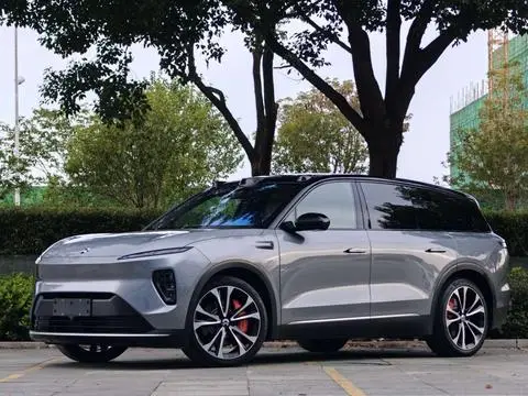 NIO ES8 2024