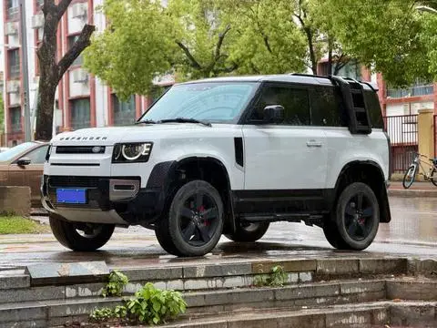 Land Rover Defender 2022