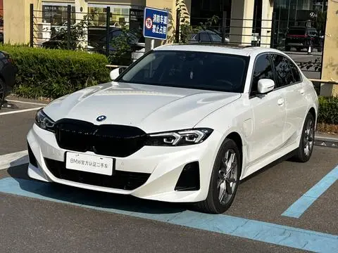 BMW i3 2025