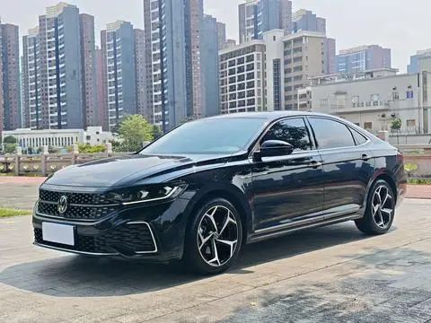 Volkswagen Passat 2024