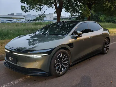 ZEEKR 007 2025