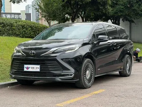 Toyota SIENNA 2024