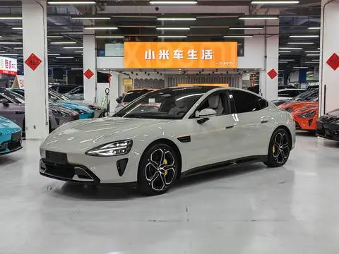 Xiaomi SU7 2024