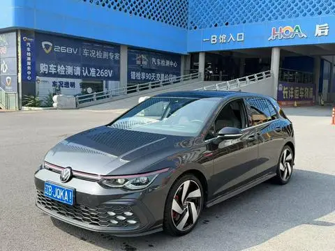 Volkswagen Golf GTI 2021