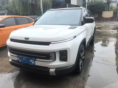 Geely ICON 2023
