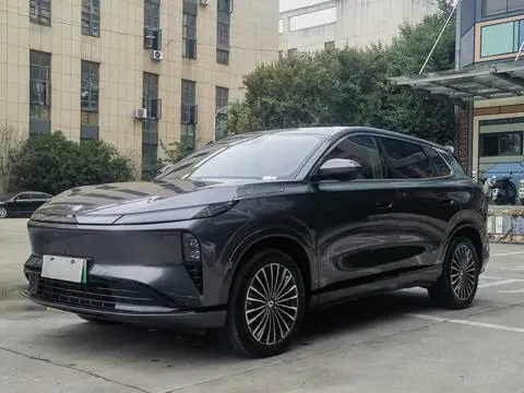 Dongfeng L8 2025