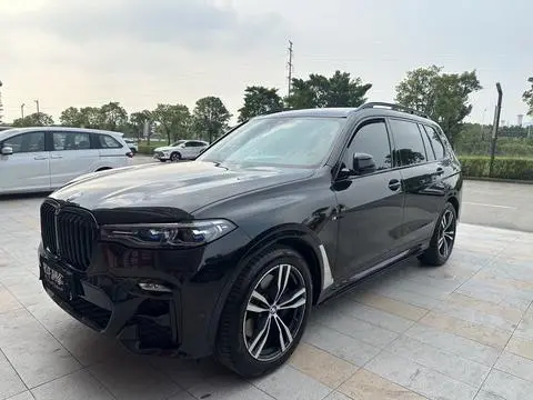 BMW X7 2021