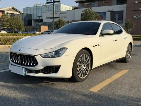 Maserati Ghibli 2021
