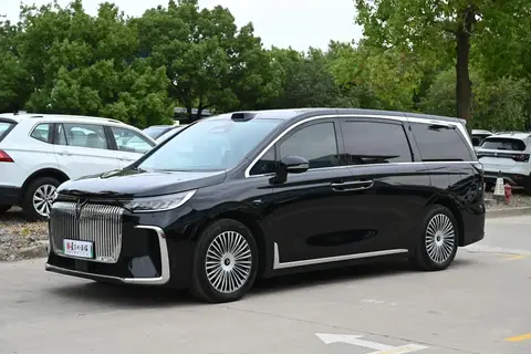 Voyah Dream 2025