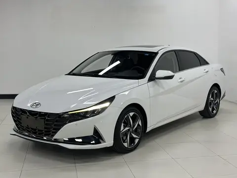 Hyundai Elantra 2022