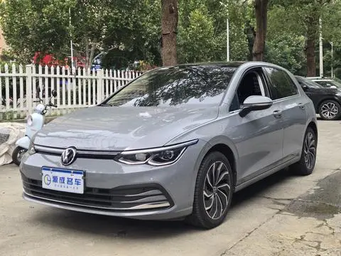 Volkswagen Golf 2023
