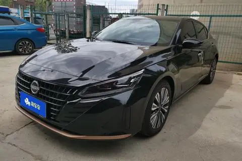 Nissan Teana 2024