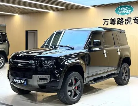 Land Rover Defender 2024