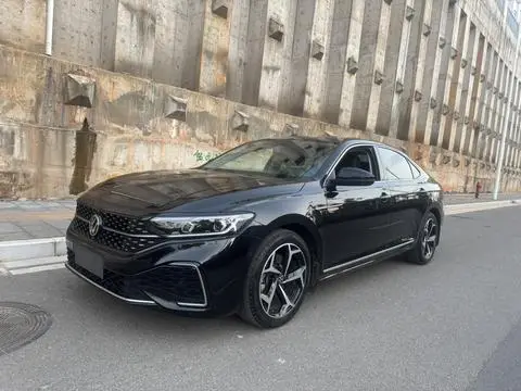 Volkswagen Passat 2023